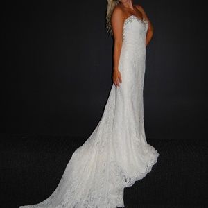 Enzoani Juliana